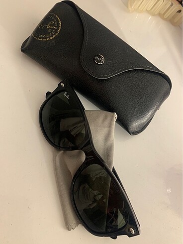 Rayban güneş gözlüğü RB2132