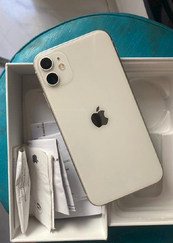 Beyaz iPhone 11