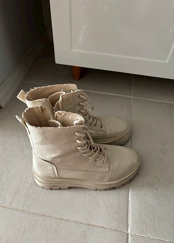 Stradivarius Bej Kadın Stiletto Topuklu Normcore Botlar - Görsel 2