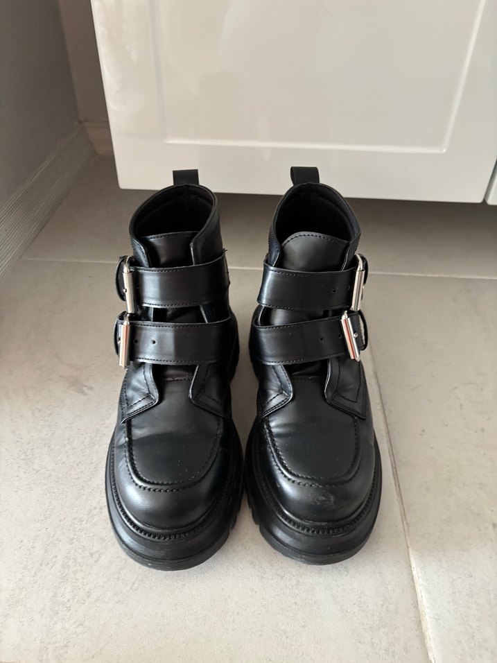 Tokalı Siyah Gotik Deri Platform Bot - Görsel 4