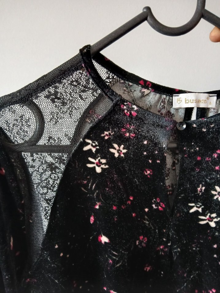 Dantel Detaylı kadife Siyah Gotik Uzun Kollu Bluz - Görsel 4