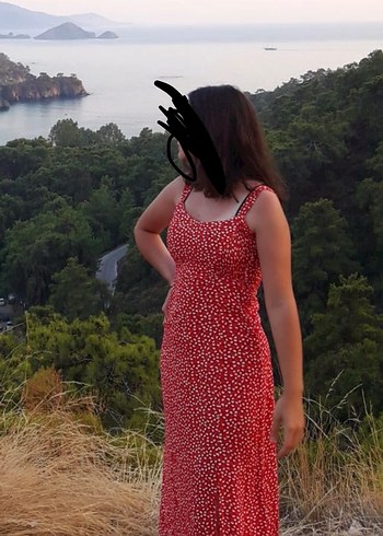 Kırmızı Desenli Uzun Elbise