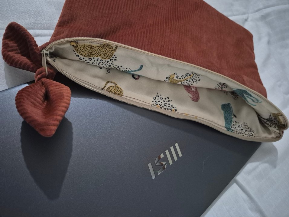 Kadın kadife içi elyaflı fermuarlı laptop çantası - Görsel 4