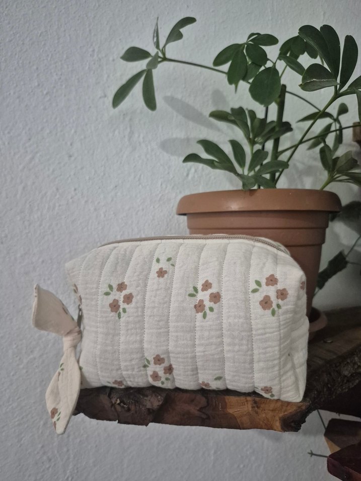 mini çicekli Kadın Makyaj Çantası - Görsel 2