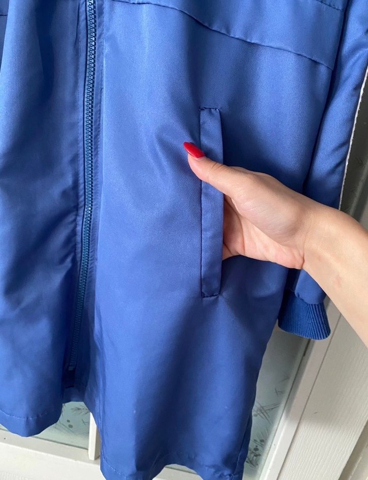 Uzun Mavi Kadın Yağmurluk Fermuarlı - Görsel 2