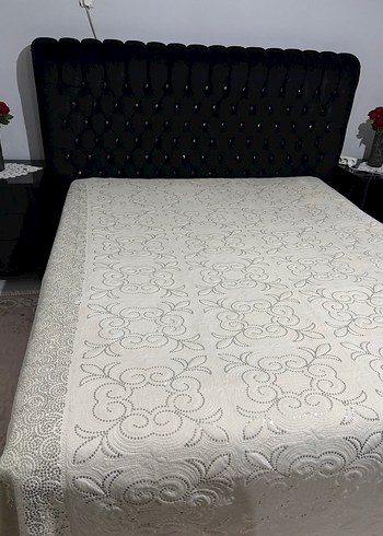 İşlemeli Pullu  Yatak Örtüsü - Görsel 2