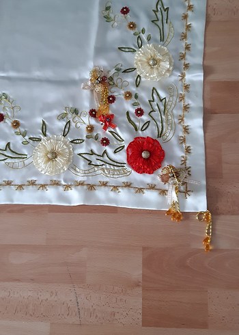 Saten İşlemeli Bohça Örtüsü - Görsel 2