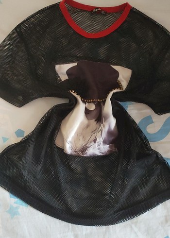 Siyah Gotik Desenli Tül Tişört