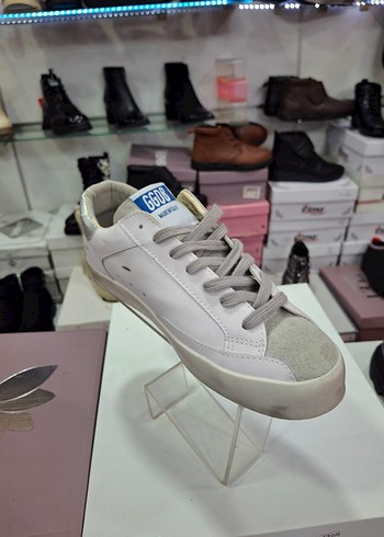 38 Beden beyaz Renk Golden Goose Kadın Sneakers