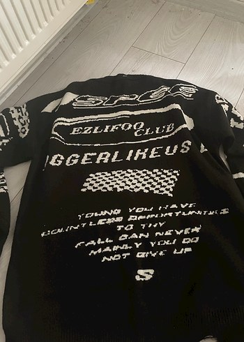 Siyah Baskılı Örme Kadın Kazak - Görsel 4