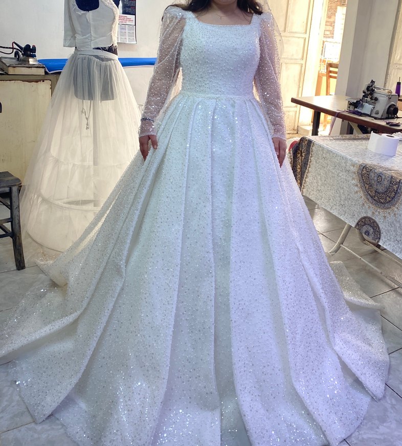 İnci Detaylı Uzun Beyaz U Kesim Gelinlik - Görsel 2