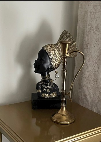 Altın Renkli Kadın Figürü ve Şamdan Mumluk - Görsel 3