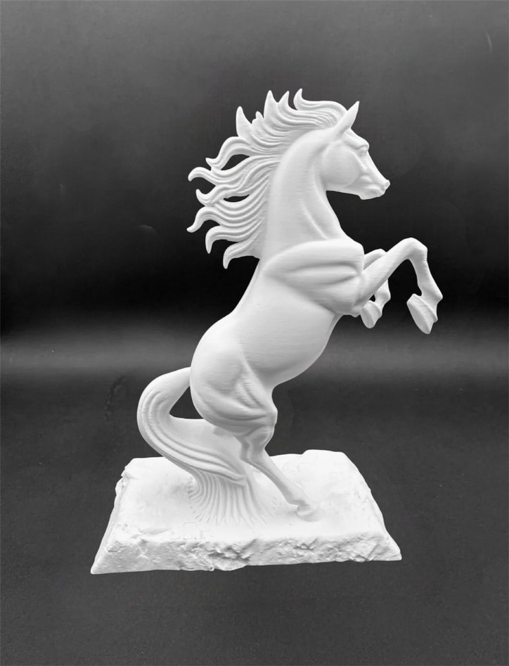 Beyaz At Figürü - Görsel 2