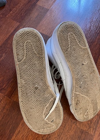 Beyaz Nike Spor Ayakkabı - Görsel 4