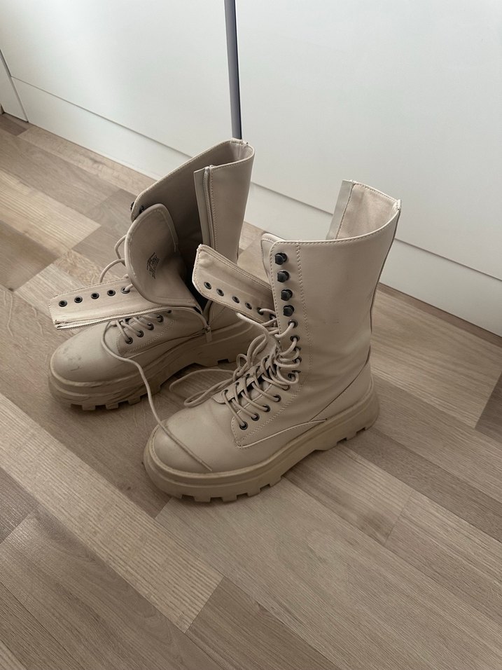 Bej Rengi Bağcıklı Çizme - Görsel 2