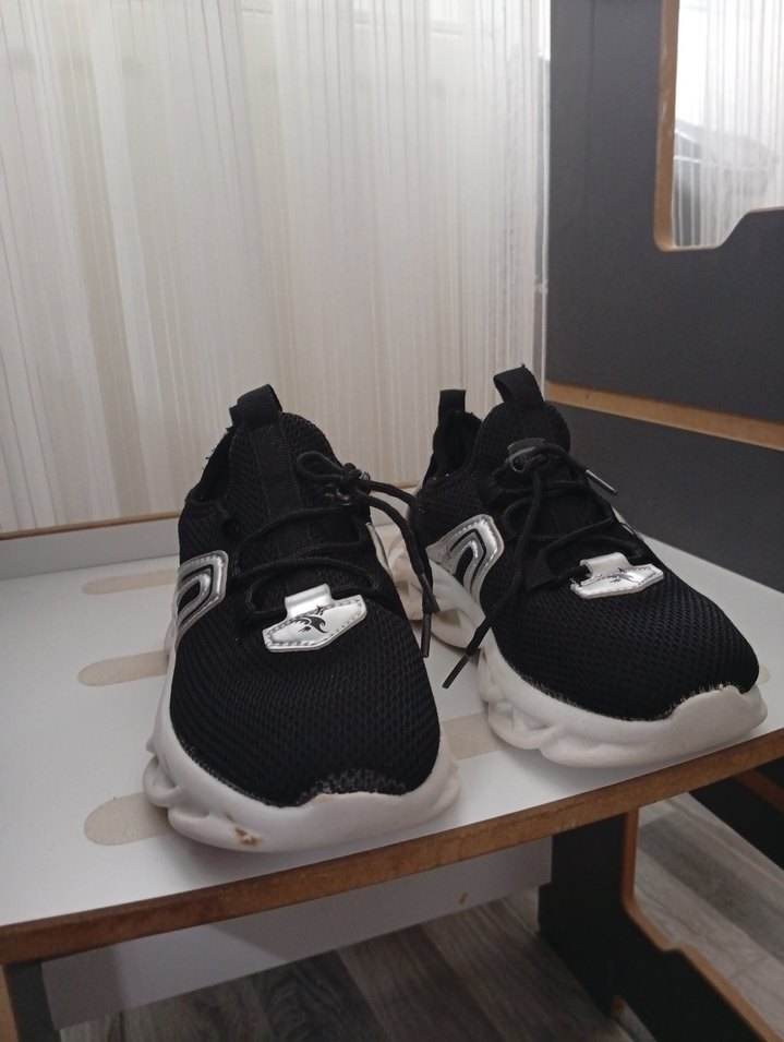 Siyah Gri Elastik Bağcıklı Spor Ayakkabı - Görsel 3