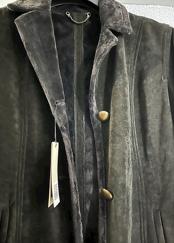 Siyah Nakışlı Uzun Süet Kadın Kaban - Görsel 5