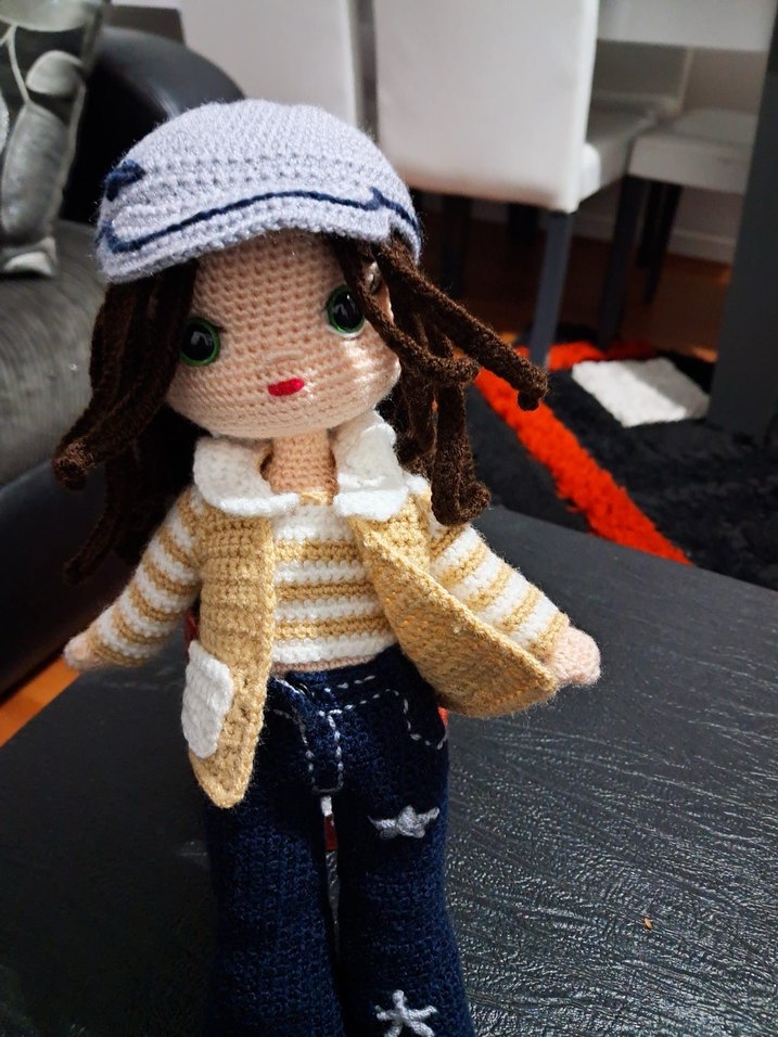 Kahverengi Saçlı Örgü Bebek - Görsel 2