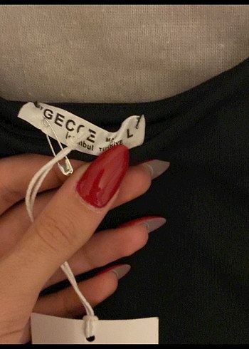 Siyah Saten Görünümlü Kolsuz Kadın Atlet - Görsel 2