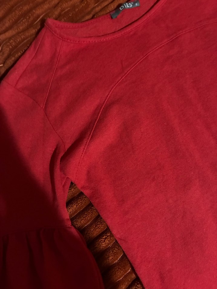 Nakışlı kırmızı kadın bluz temiz durumda - Görsel 3