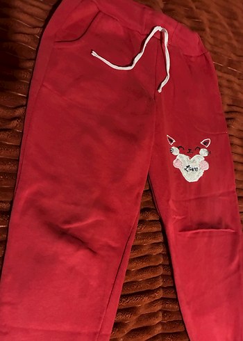 Kızlar için kırmızı bol kesim eşofman altı - Görsel 2