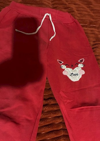 Kızlar için kırmızı bol kesim eşofman altı - Görsel 3