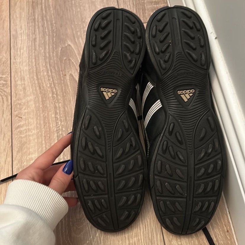 Adidas Siyah Bağcıklı Erkek Futbol Ayakkabısı - Görsel 3