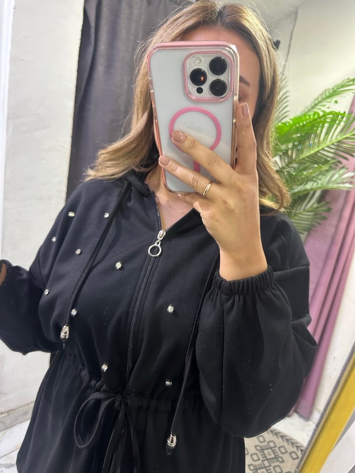 Siyah Kapüşonlu Kadın Yağmurluk - Görsel 3