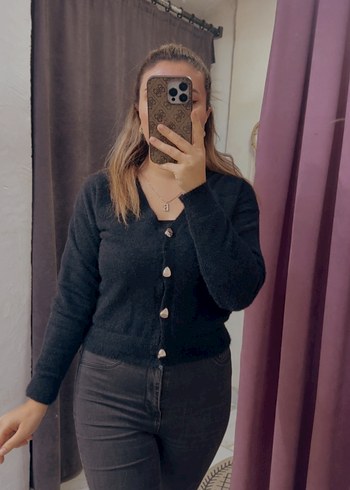 Düğmeli Siyah V Yaka Triko Hırka - Görsel 3