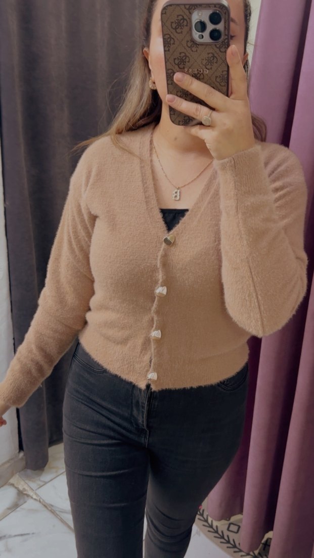 Bej V Yaka Düğmeli Kadın Triko - Görsel 2