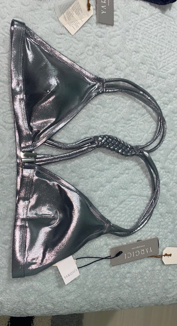 Gri Parlak Kadın Bikini Üstü - Görsel 2