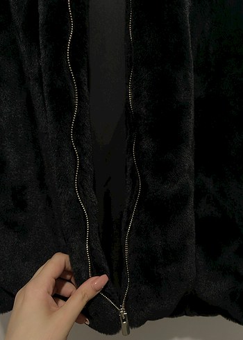 Siyah Kadın Kürk Detaylı Kolsuz Yelek - Görsel 3