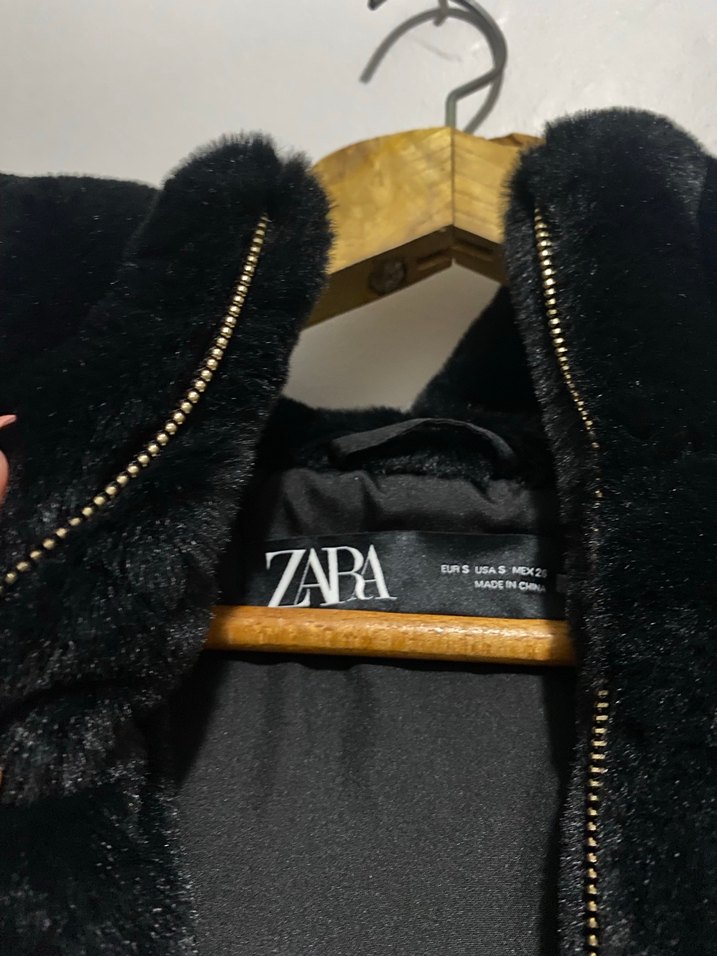 Siyah Kadın Kürk Detaylı Kolsuz Yelek - Görsel 4