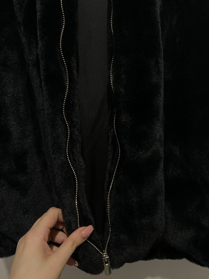 Siyah Kadın Kürk Detaylı Kolsuz Yelek - Görsel 3