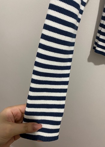 Çizgili Mavi Kayık Yaka Kadın Triko - Görsel 2