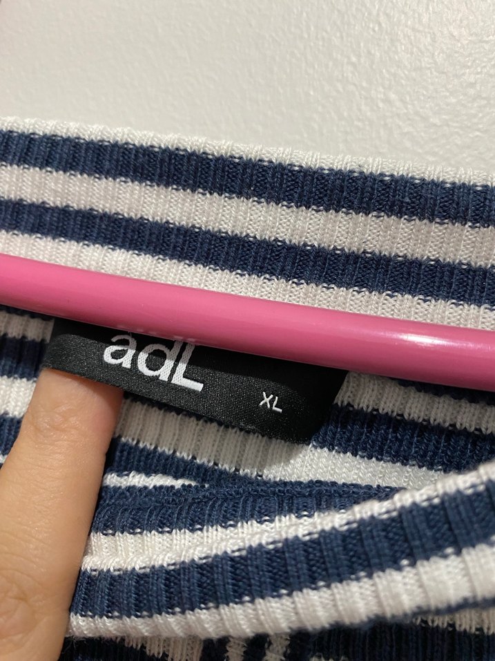 Çizgili Mavi Kayık Yaka Kadın Triko - Görsel 4