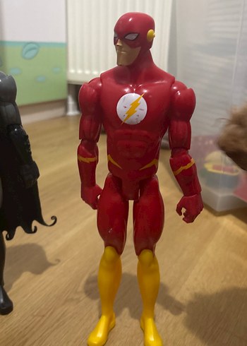 Batman ve Flash Aksiyon Figürleri - Görsel 3