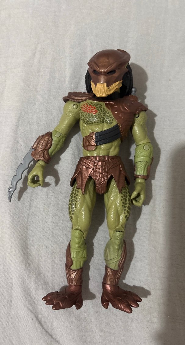 Kahverengi ve Koyu Yeşil Aksiyon Figürleri - Görsel 2