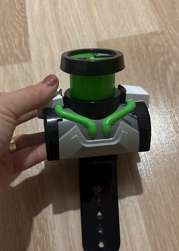 Yeşil ve Gri Aksiyon Figürü Bileklik - Görsel 2