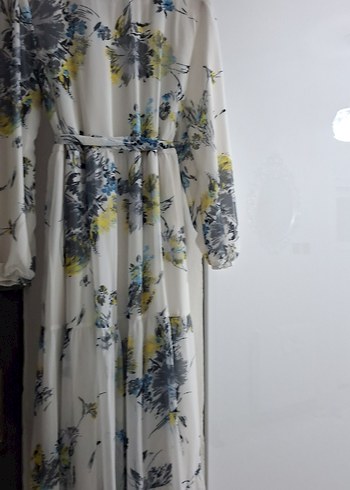 Bohem Tarz Gri Çiçekli Uzun Elbise - Görsel 3