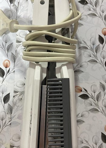 Sinbo Beyaz Saç Düzleştirici - Görsel 2