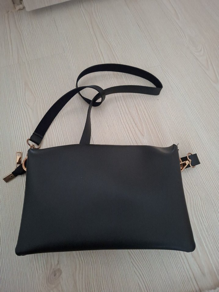 Siyah Fermuarlı Minimalist Kadın Çantası - Görsel 2