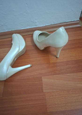 Krem Parlak Stiletto Kadın Topuklu Ayakkabı - Görsel 5