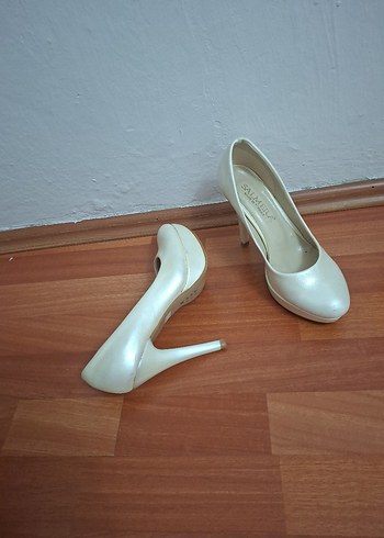 Krem Parlak Stiletto Kadın Topuklu Ayakkabı - Görsel 4