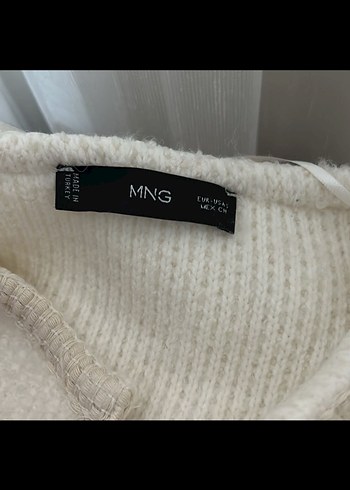 Mango Beyaz Örgü Kadın Hırka