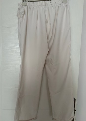 Beyaz Rahat Kesim Midi Kadın Kumaş Pantolon - Görsel 3