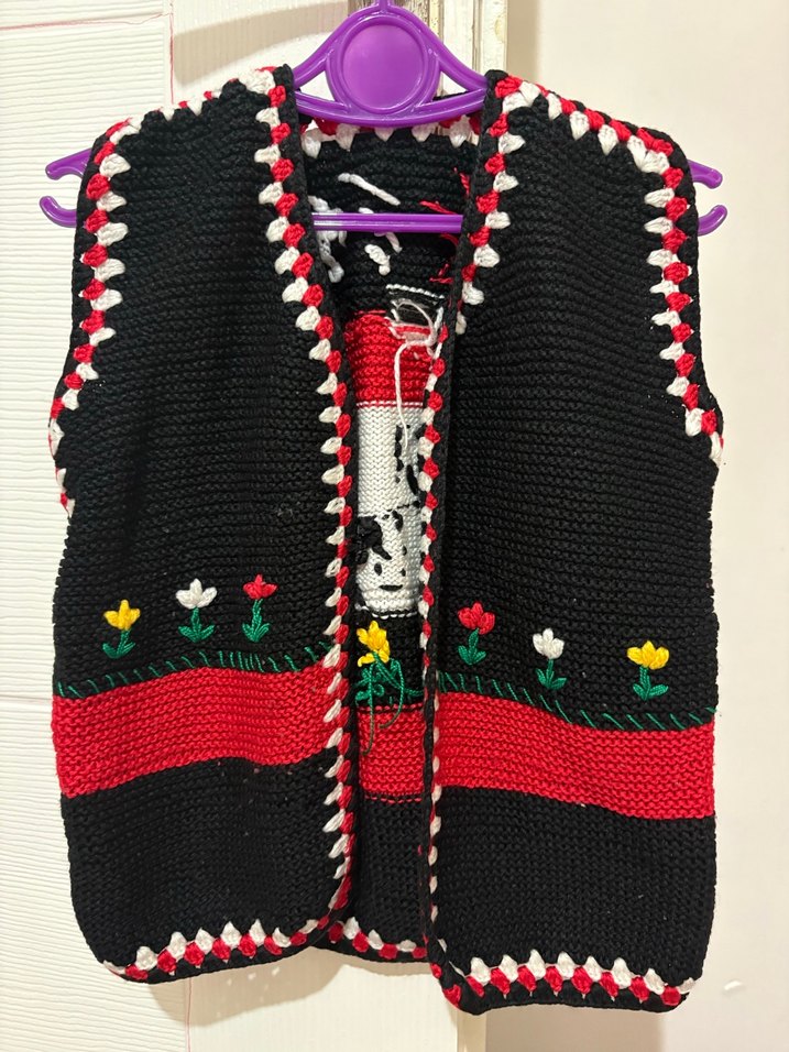 Nakışlı Örgü Kadın Yelek - Görsel 2