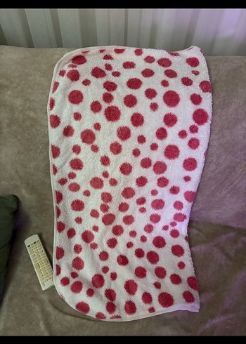 Kırmızı Puantiyeli Çocuk Battaniyesi - Görsel 2
