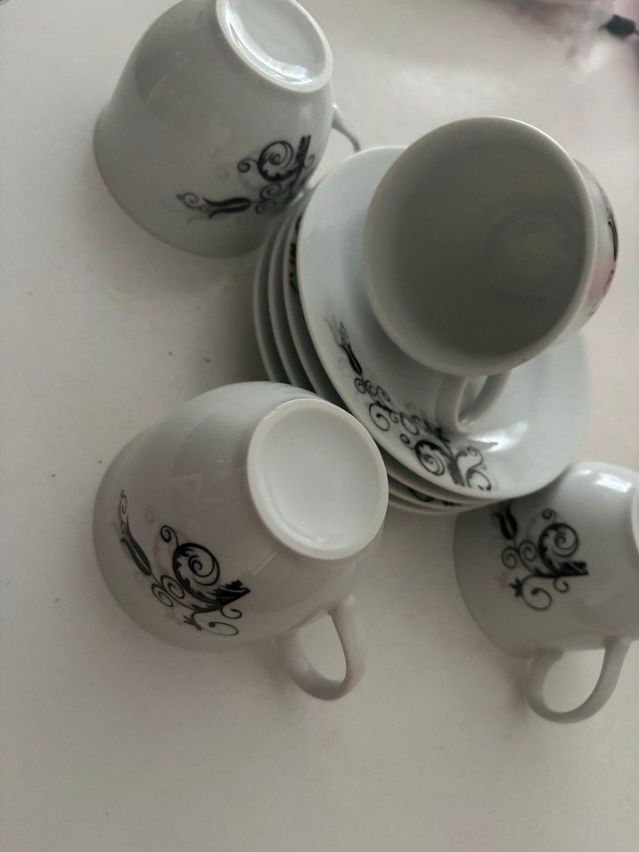 Beyaz Desenli 4'lü Kahve Fincanı Seti - Görsel 2