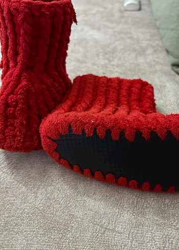24 25 numaraKızlar için Örgü Kırmızı Sıcak Terlik - Görsel 3